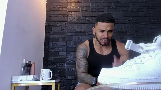 bruno miller  online show from November 28, 8:33 pm