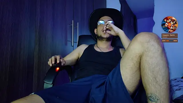 Snapshot of Nymphobuddies chatting on March 1, 3:32 am Nymphobuddies online show from March 1, 3:32 am