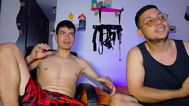 Snapshot of Nymphobuddies chatting on October 11, 10:52 pm Nymphobuddies online show from October 11, 10:52 pm