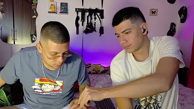 Snapshot of Nymphobuddies chatting on February 1, 9:24 pm Nymphobuddies online show from February 1, 9:24 pm