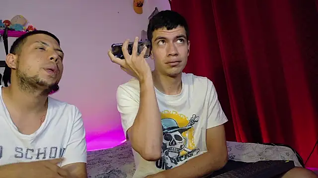 Snapshot of Nymphobuddies chatting on February 22, 10:19 pm Nymphobuddies online show from February 22, 10:19 pm