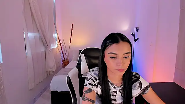 Snapshot of AnabelWolf chatting on October 14, 4:30 pm AnabelWolf online show from October 14, 4:30 pm