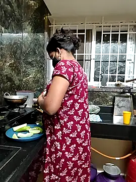 Tamil Shalini Lustyy online show from December 19, 11:12 pm