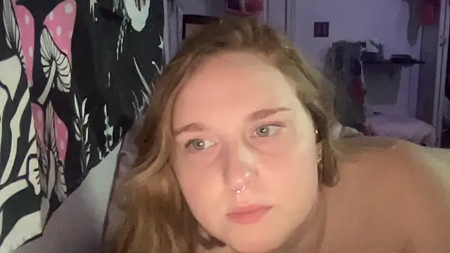 Snapshot of thickgingergoddess chatting on January 19, 5:58 am thickgingergoddess online show from January 19, 5:58 am