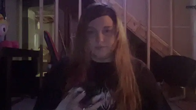 Snapshot of thickgingergoddess chatting on January 25, 2:14 pm thickgingergoddess online show from January 25, 2:14 pm