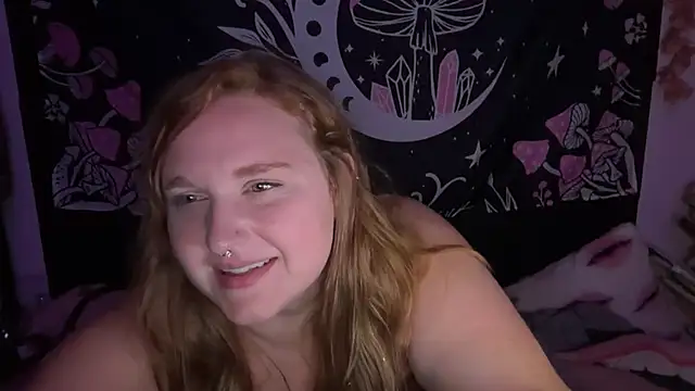 Snapshot of thickgingergoddess chatting on September 27, 4:17 am thickgingergoddess online show from September 27, 4:17 am