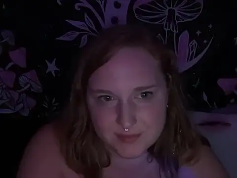Snapshot of thickgingergoddess chatting on September 29, 5:01 am thickgingergoddess online show from September 29, 5:01 am