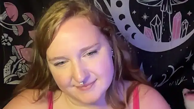 Snapshot of thickgingergoddess chatting on September 30, 2:49 am thickgingergoddess online show from September 30, 2:49 am