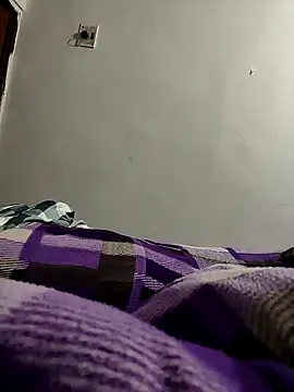 Snapshot of shale26 chatting on December 16, 6:05 pm shale26 online show from December 16, 6:05 pm