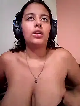 Babydol18  online show from March 1, 8:10 pm