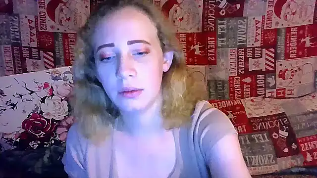 Snapshot of MelxMellie chatting on March 12, 11:44 pm MelxMellie online show from March 12, 11:44 pm