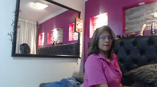 Snapshot of Pandoracherry chatting on December 19, 5:18 am Pandoracherry online show from December 19, 5:18 am