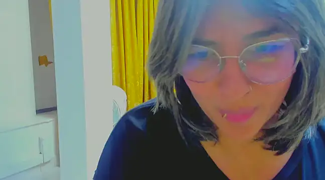 Snapshot of Pandoracherry chatting on January 4, 3:50 am Pandoracherry online show from January 4, 3:50 am