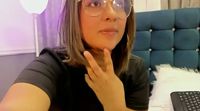 Snapshot of Pandoracherry chatting on February 27, 5:34 am Pandoracherry online show from February 27, 5:34 am