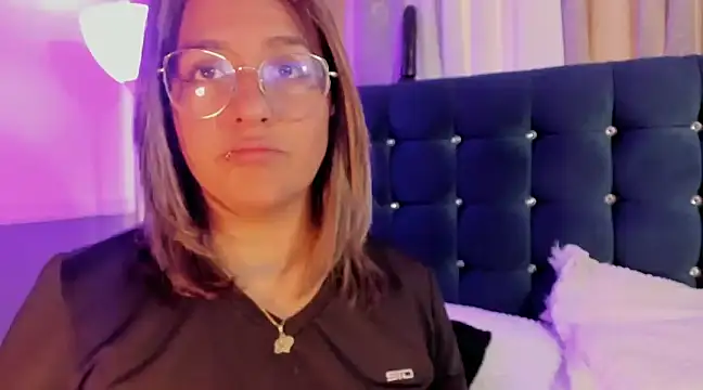 Snapshot of Pandoracherry chatting on February 28, 3:04 am Pandoracherry online show from February 28, 3:04 am