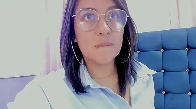 Snapshot of Pandoracherry chatting on March 2, 2:00 pm Pandoracherry online show from March 2, 2:00 pm