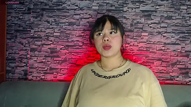 sofi bronw online show from March 12, 8:52 pm