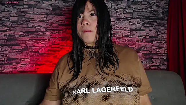 sofi bronw online show from March 14, 11:56 am