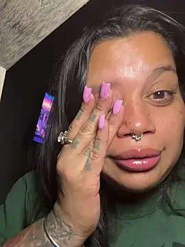 Snapshot of shyfr34k chatting on March 7, 6:02 am shyfr34k online show from March 7, 6:02 am