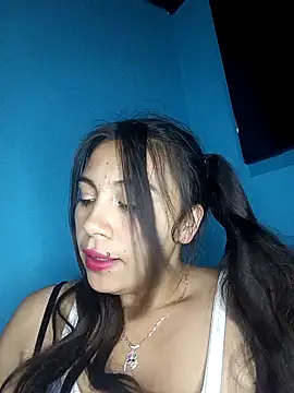 Snapshot of LIZ-06_ chatting on February 11, 11:33 pm LIZ-06 online show from February 11, 11:33 pm