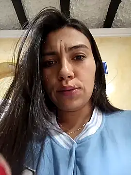 Snapshot of LIZ-06_ chatting on March 5, 3:40 pm LIZ-06 online show from March 5, 3:40 pm