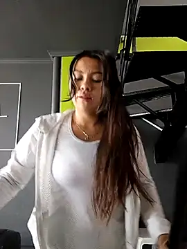 Snapshot of LIZ-06_ chatting on March 13, 12:46 pm LIZ-06 online show from March 13, 12:46 pm