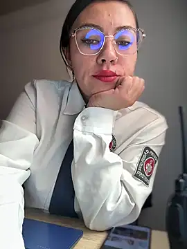 Snapshot of LIZ-06_ chatting on October 6, 3:09 pm LIZ-06 online show from October 6, 3:09 pm