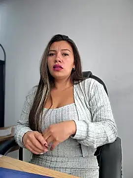 LIZ-06  online show from May 28, 1:41 pm