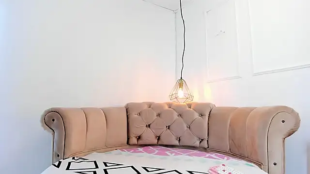 briannaduque online show from March 15, 12:56 pm