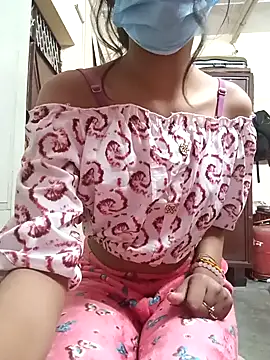 Snapshot of BabySlimmy10 chatting on December 9, 6:46 pm BabySlimmy10 online show from December 9, 6:46 pm