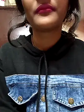 Snapshot of BabySlimmy10 chatting on February 20, 8:47 pm BabySlimmy10 online show from February 20, 8:47 pm