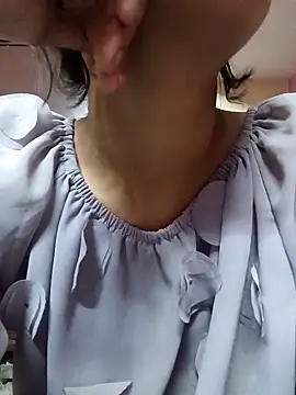 Snapshot of BabySlimmy10 chatting on March 15, 8:32 pm BabySlimmy10 online show from March 15, 8:32 pm