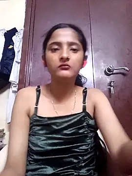 Snapshot of BabySlimmy10 chatting on December 4, 6:38 pm BabySlimmy10 online show from December 4, 6:38 pm