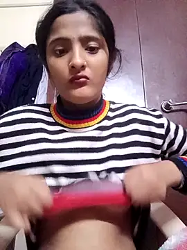 Snapshot of BabySlimmy10 chatting on December 17, 7:53 pm BabySlimmy10 online show from December 17, 7:53 pm