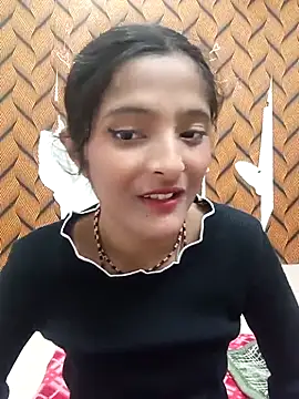 Snapshot of BabySlimmy10 chatting on February 12, 1:11 am BabySlimmy10 online show from February 12, 1:11 am