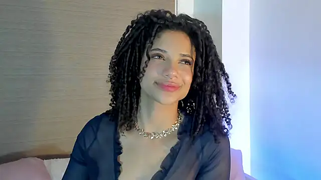 Snapshot of naomidawsonn chatting on November 4, 12:43 am naomidawsonn online show from November 4, 12:43 am