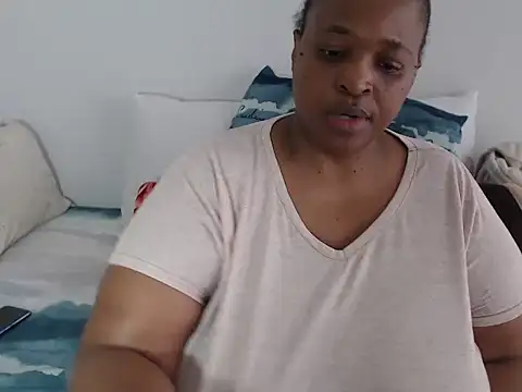 Snapshot of BootyDiva5 chatting on February 19, 2:23 pm BootyDiva5 online show from February 19, 2:23 pm