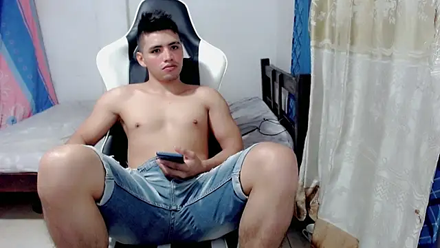 danilo302209 online show from March 12, 6:18 am