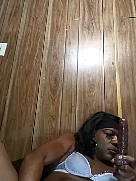 Snapshot of kobrashekyng chatting on December 16, 11:10 pm kobrashekyng online show from December 16, 11:10 pm