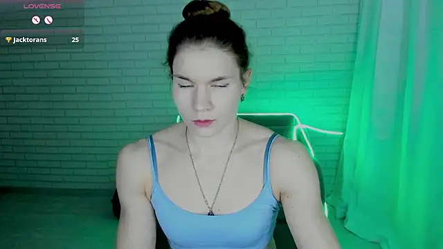 Snapshot of Lisa_Ray chatting on January 4, 8:59 pm Lisa Ray online show from January 4, 8:59 pm