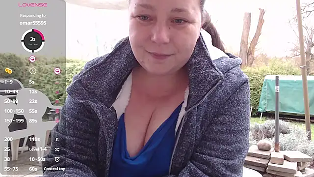 Snapshot of KasiaPrivat chatting on December 18, 2:06 pm KasiaPrivat online show from December 18, 2:06 pm