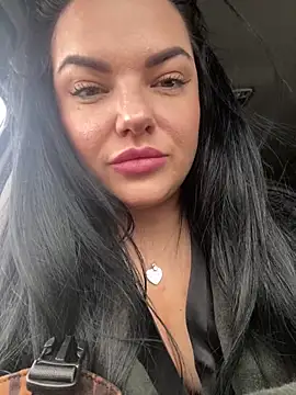 Snapshot of Amie_Hill chatting on November 12, 8:15 am Amie Hill online show from November 12, 8:15 am