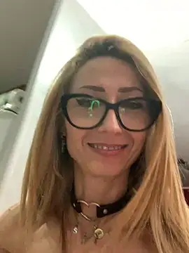 Snapshot of harleyejoker1 chatting on December 22, 5:23 am harleyejoker1 online show from December 22, 5:23 am