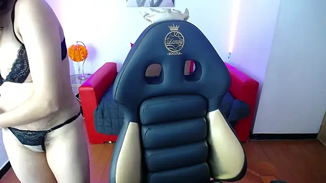 Lili Gomez  online show from January 21, 12:39 pm