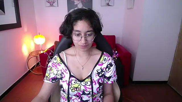 Lili Gomez  online show from February 16, 1:58 am