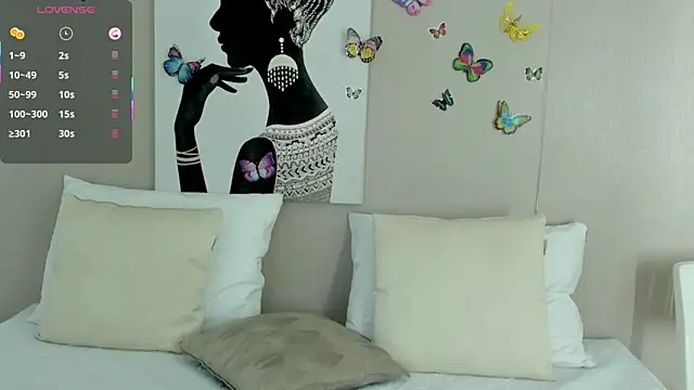 Adelesmithh online show from October 1, 11:38 am