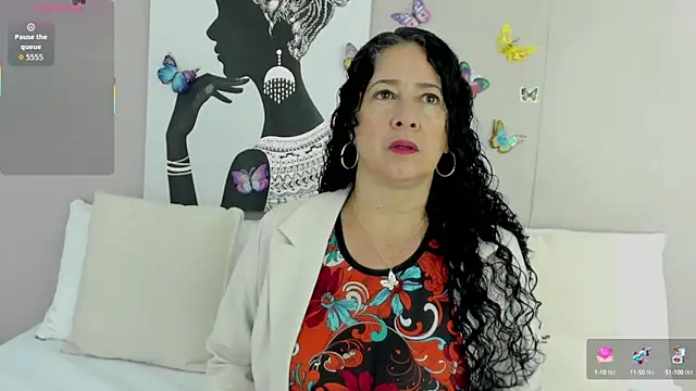 Adelesmithh online show from October 7, 11:40 am