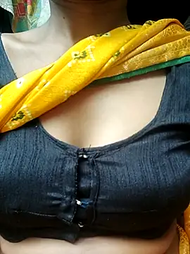 Snapshot of Kajal__Mehra chatting on June 8, 2:34 am Kajal Mehra online show from June 8, 2:34 am