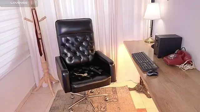 Snapshot of Pamela_Johnsonn chatting on April 18, 7:58 pm Pamela Johnsonn online show from April 18, 7:58 pm