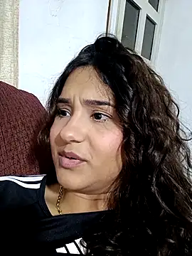 BrendaGirs online show from March 4, 2:06 am